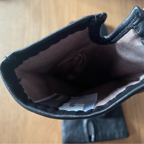 HOST PICK⭐️NWOT Country Road Leather Gloves 🖤 Black - Picture 4 of 8